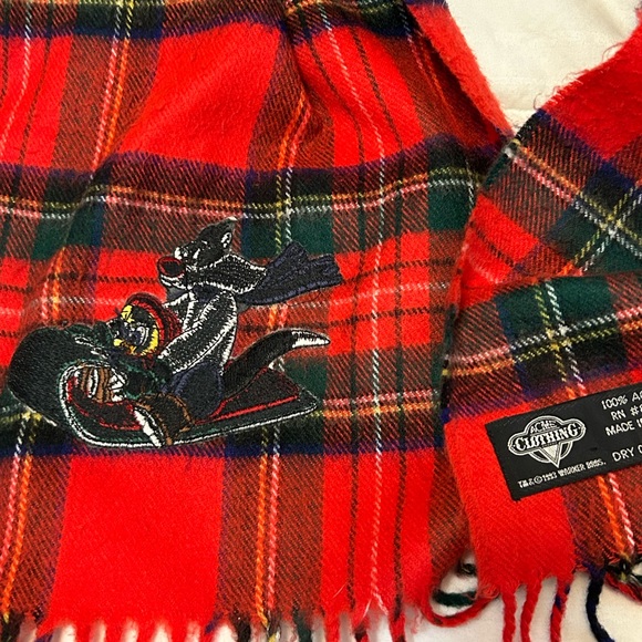 Scarf with Sylvester & Tweety Sledding, red plaid with fringe by Acme Clothing. - Picture 5 of 5